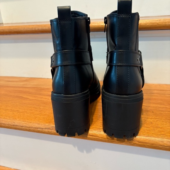 Sincerely Jules Black Faux Leather Moto Combat Boots with Side Zip 8.5M - Picture 4 of 9